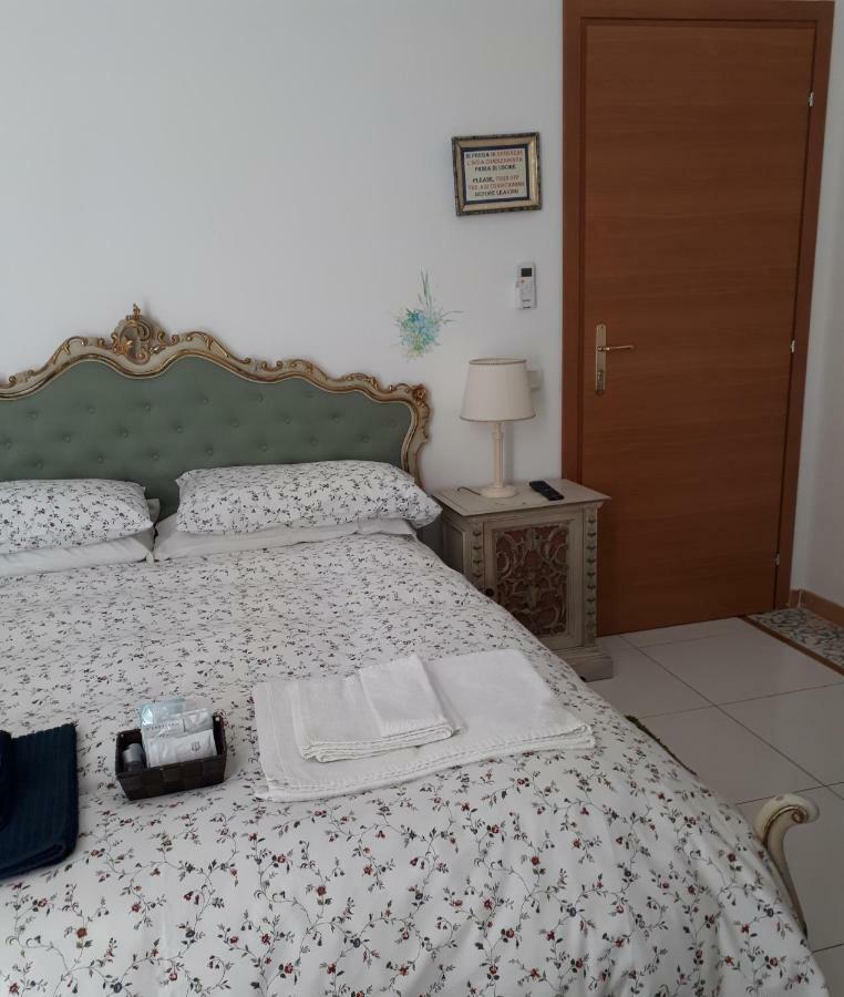 Miracoletti38 Hotel Napoli Ngoại thất bức ảnh